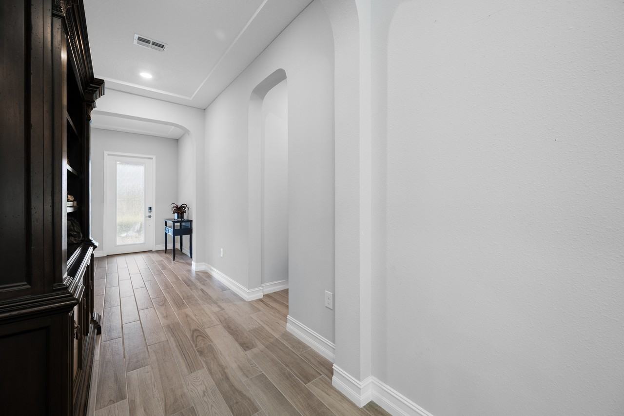 18308 Leafmore St - Photo 5 of 41