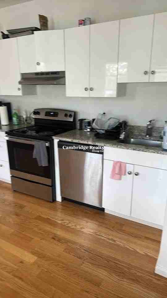 58 Mansfield St #3T - Photo 2 of 10