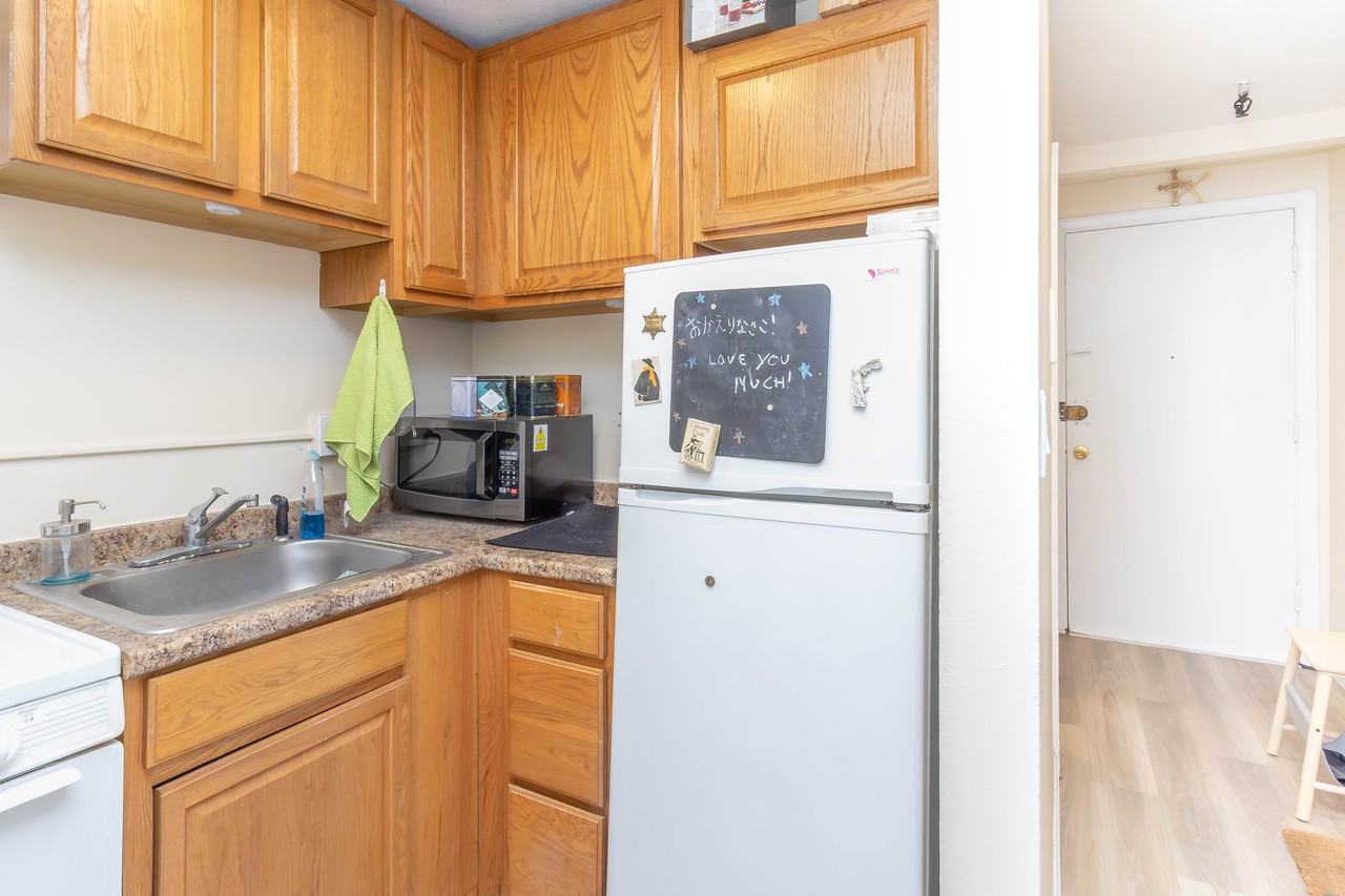 1242 Commonwealth Ave #12 - Photo 5 of 12