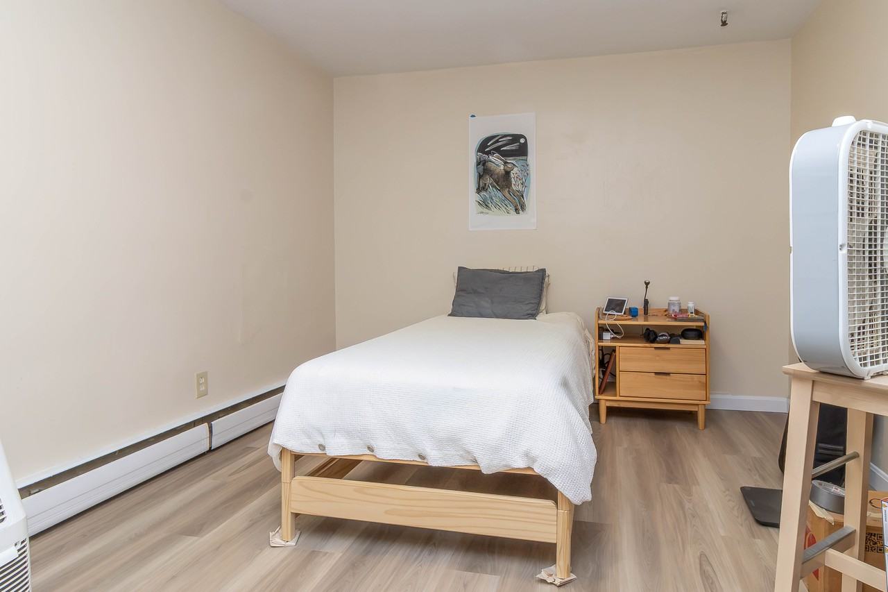 1242 Commonwealth Ave #12 - Photo 7 of 12