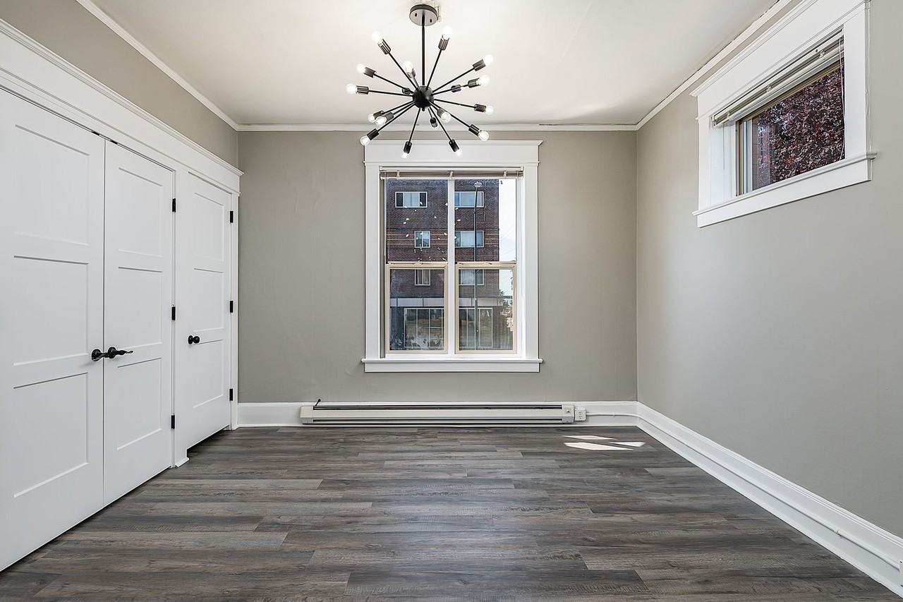 Heritage Manor Apartments! Beautiful Historic Oversized 1 Bed 1 Bath! - Photo 6 of 45