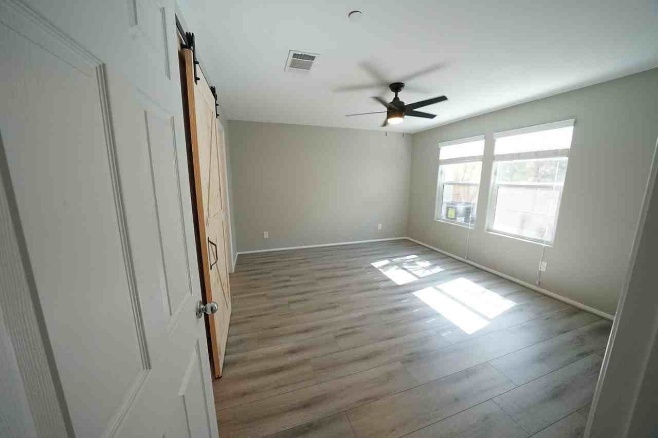 6227 Runestone St - Photo 7 of 29