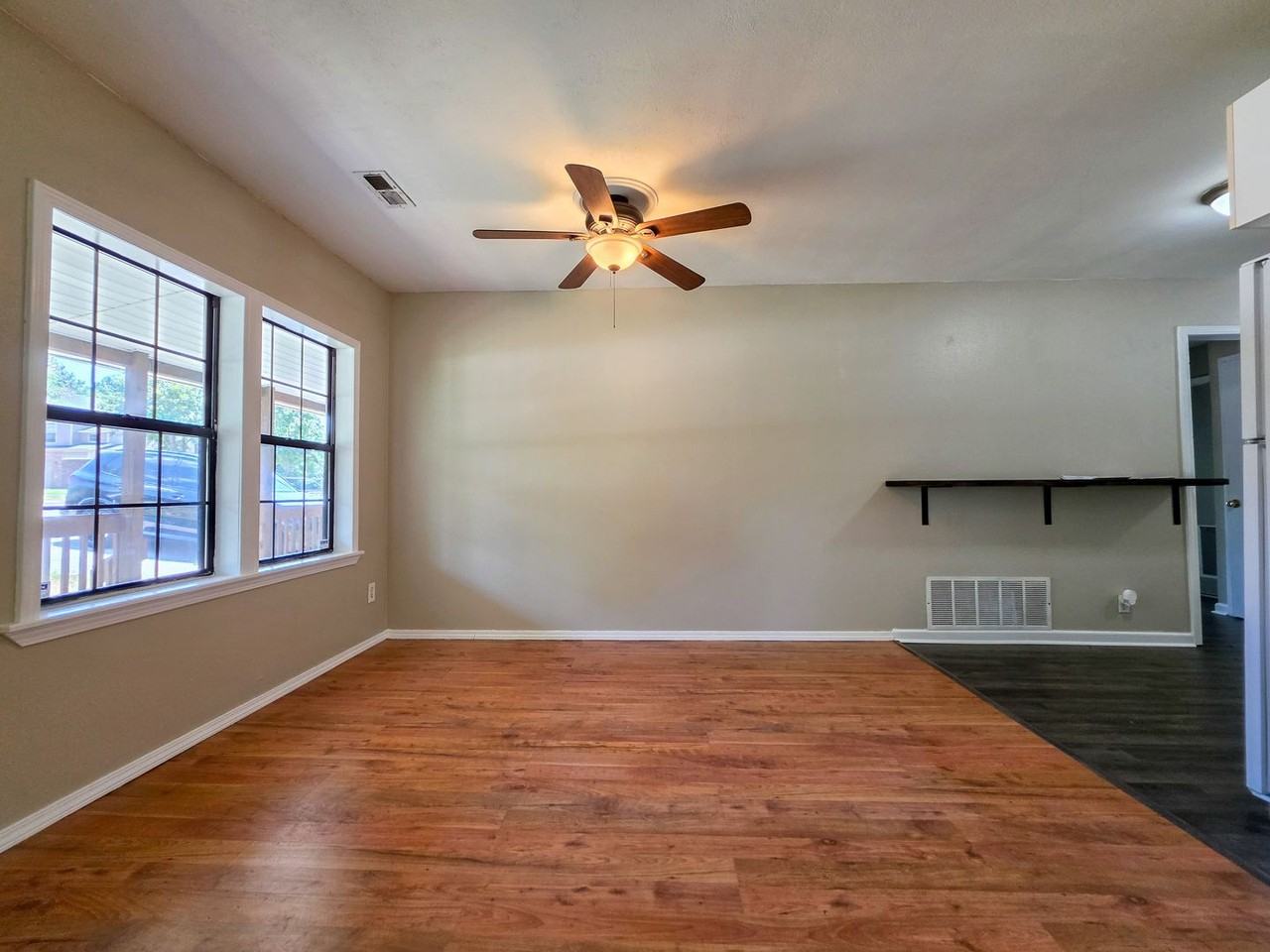 1505 N Garland Ave - Photo 6 of 17