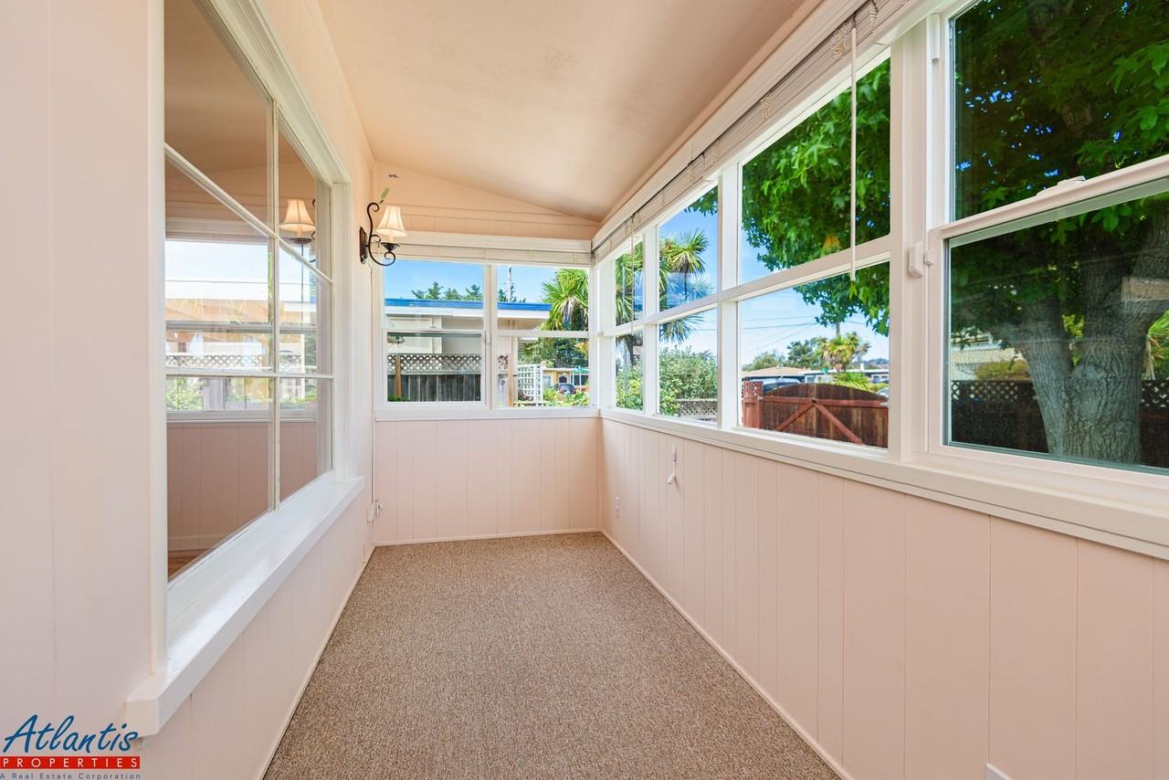 525 Laverne Ave - Photo 3 of 20