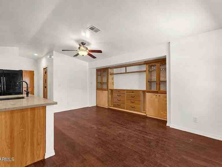 2107 W Wilshire Dr #A - Photo 3 of 21