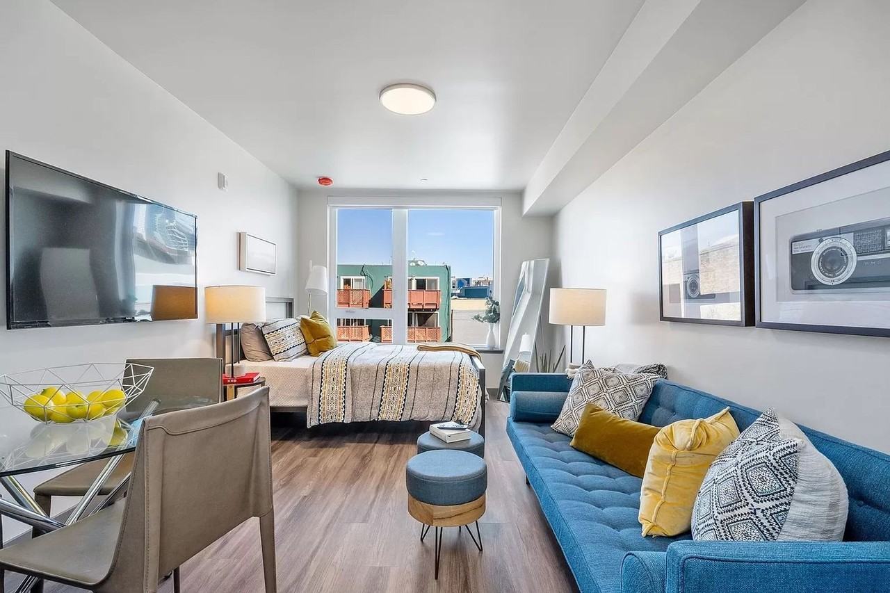 235 Valencia Street - Photo 5 of 9