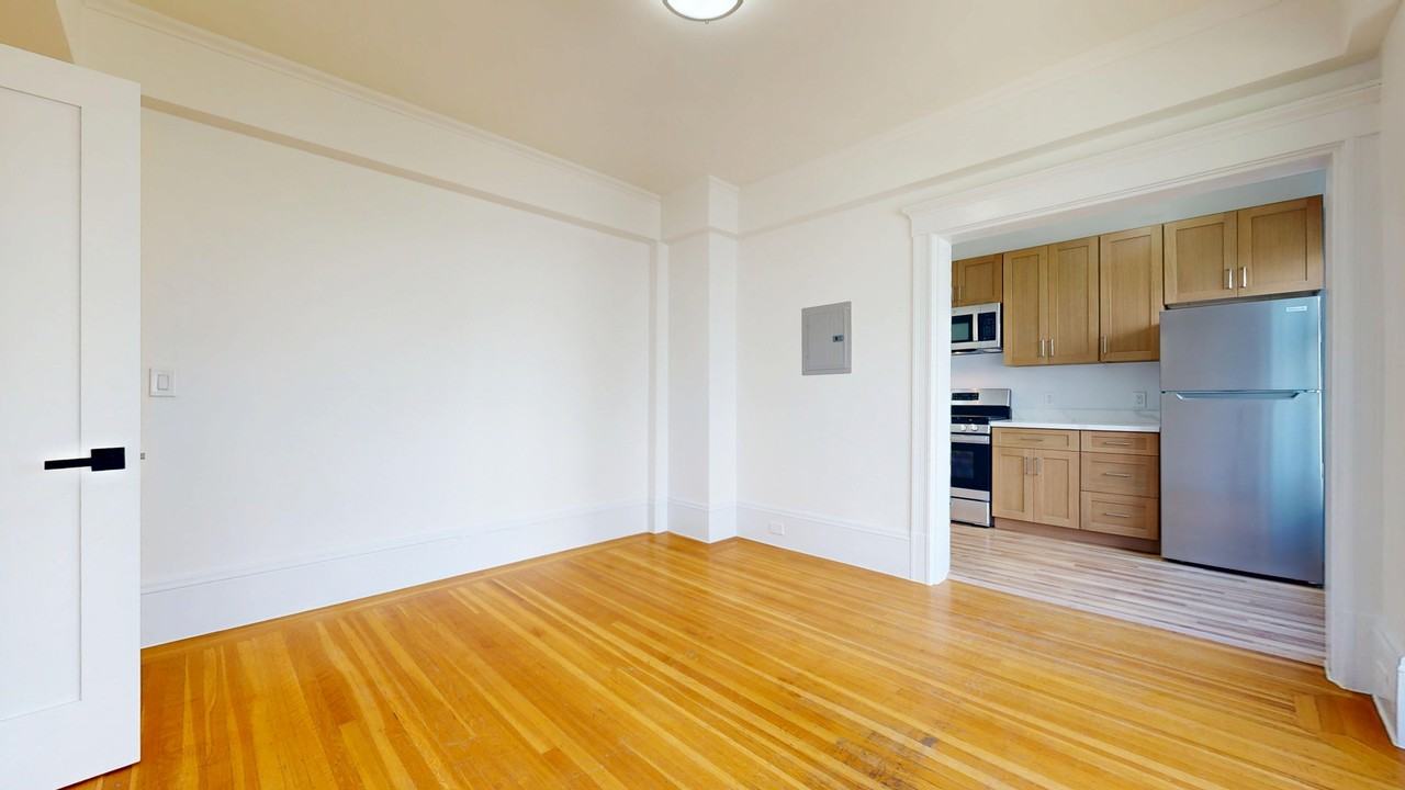 1060 Bush Street - Photo 2 of 16