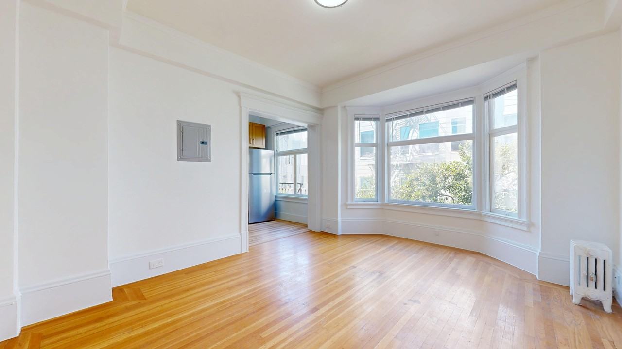 1060 Bush Street - Photo 4 of 16