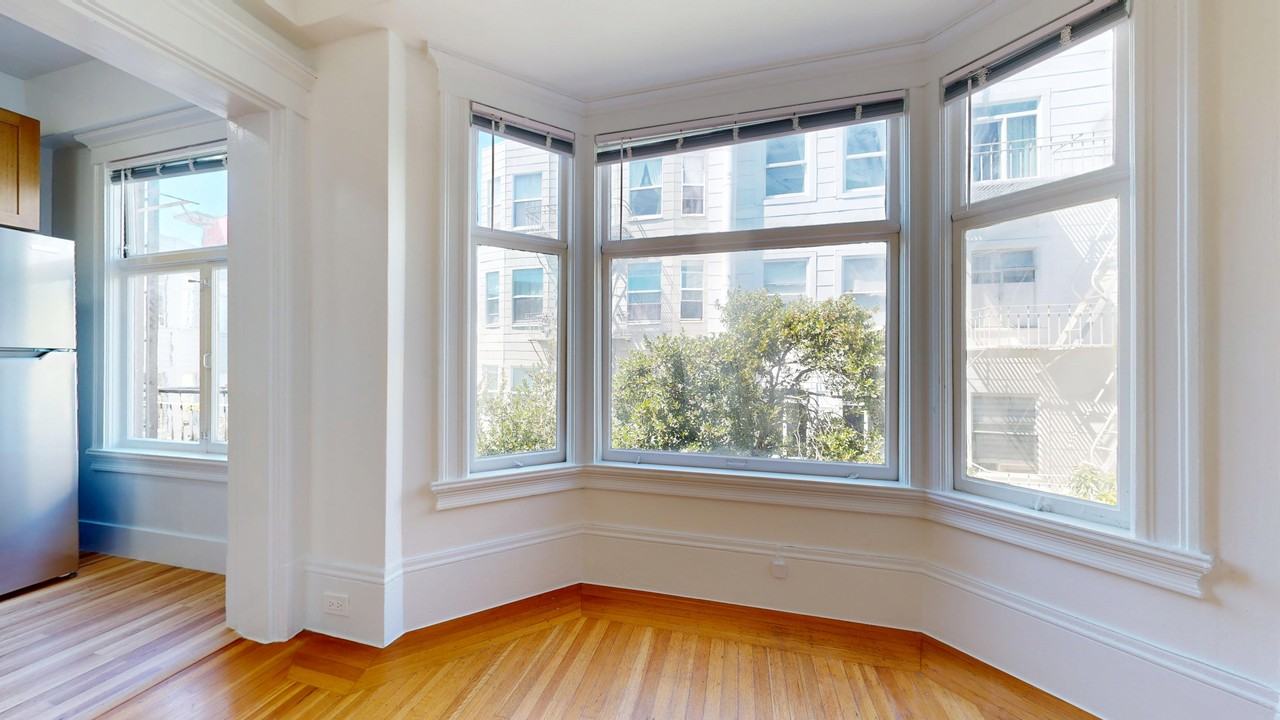 1060 Bush Street - Photo 5 of 16
