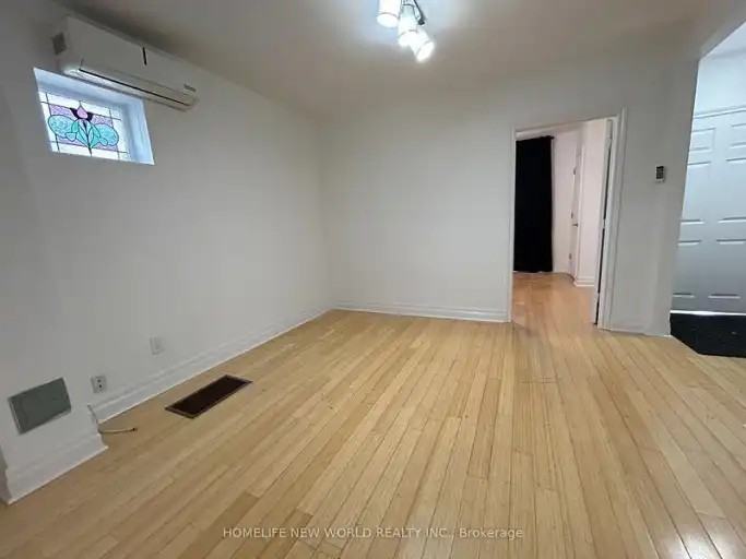 218 Greenwood Ave - Photo 6 of 13