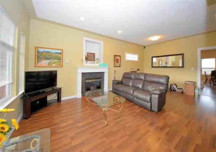 33751 7th Ave #122 - Photo 2 of 10