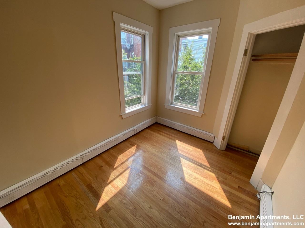 66 Middle St #2 - Photo 4 of 9