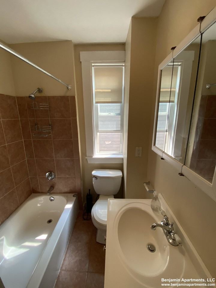 66 Middle St #2 - Photo 7 of 9