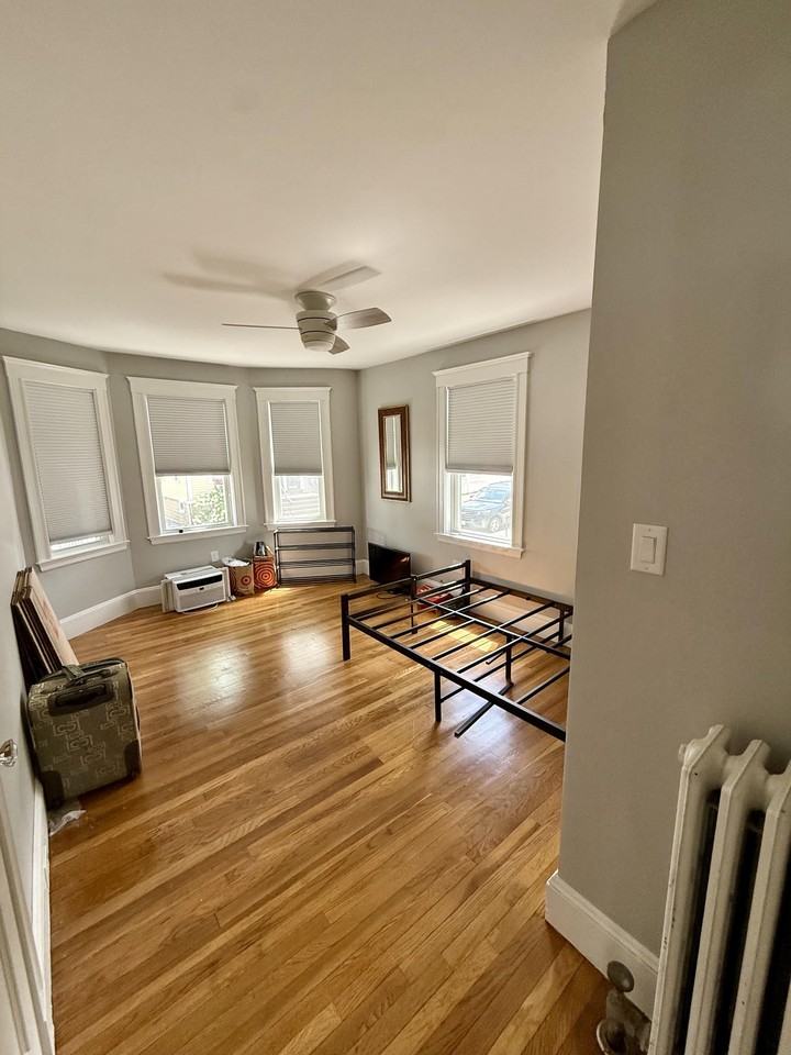 39 Grayson St - Photo 7 of 11