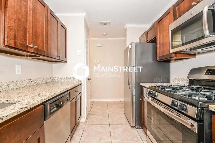 907 Edgefield Cir - Photo 7 of 15