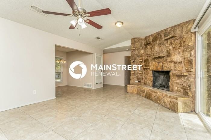 332 Glenhaven Dr - Photo 5 of 17