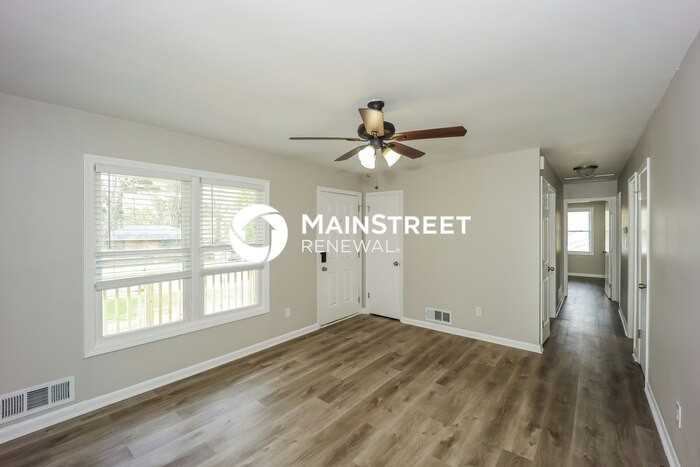 267 Essex Dr - Photo 5 of 16