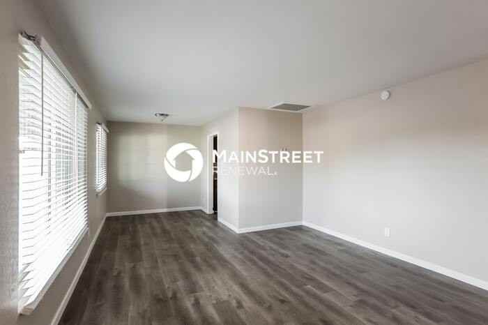 3427 W Montecito Ave - Photo 4 of 16