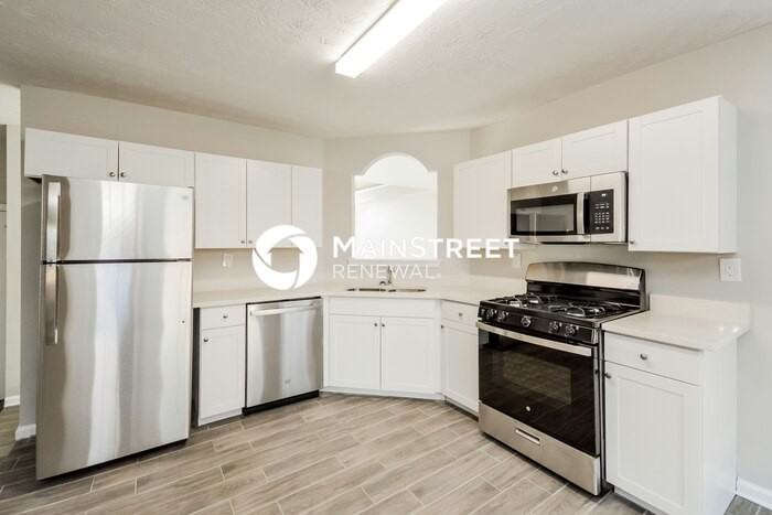425 Concord Ter - Photo 6 of 17