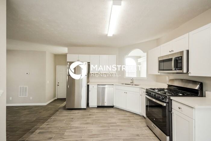 425 Concord Ter - Photo 7 of 17