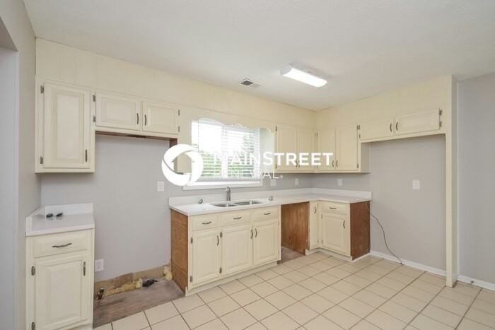 3394 Sheree Trl - Photo 6 of 15