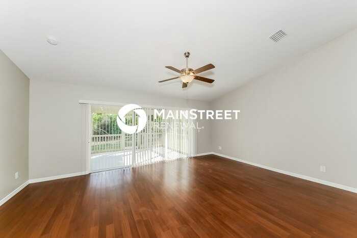 1366 Fairoaks Dr - Photo 3 of 16