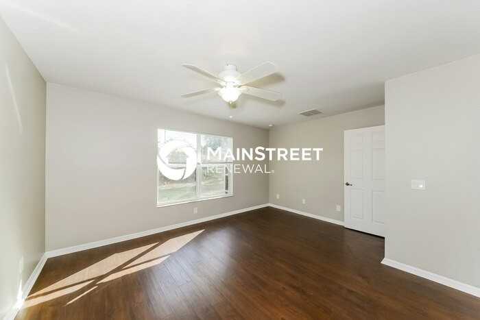 1366 Fairoaks Dr - Photo 7 of 16
