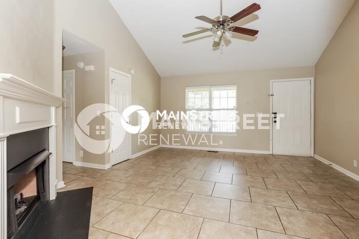 728 Stone Hedge Dr - Photo 3 of 16