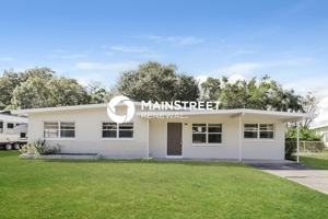 featured image of 320 N Hilltop Dr