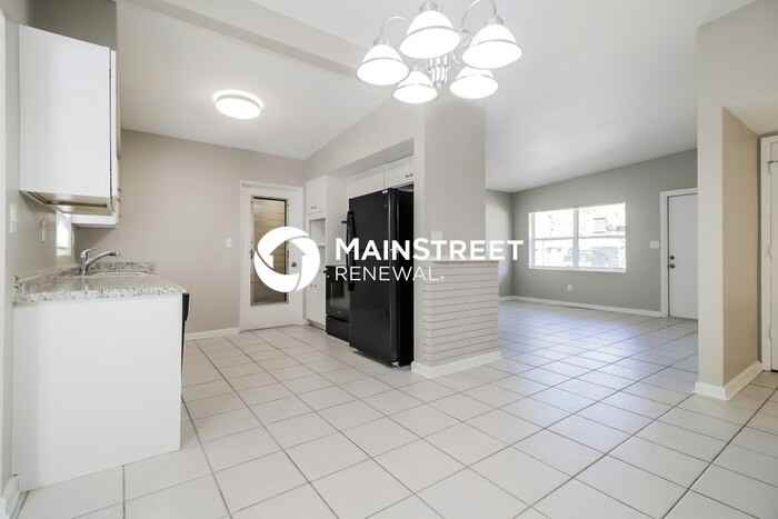 320 N Hilltop Dr - Photo 6 of 16