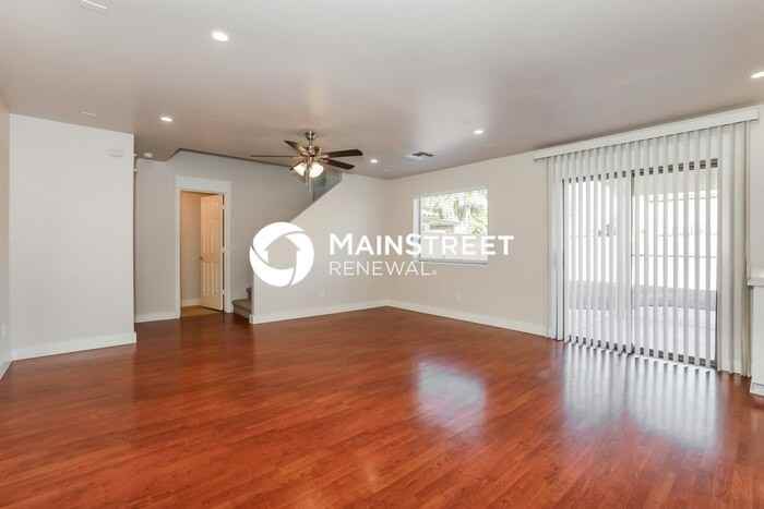 1658 E Anastasia St - Photo 5 of 17