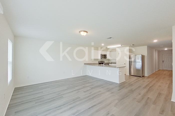 1128 Hayes Ave S - Photo 5 of 22