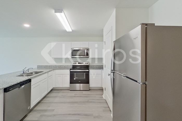 1128 Hayes Ave S - Photo 7 of 22