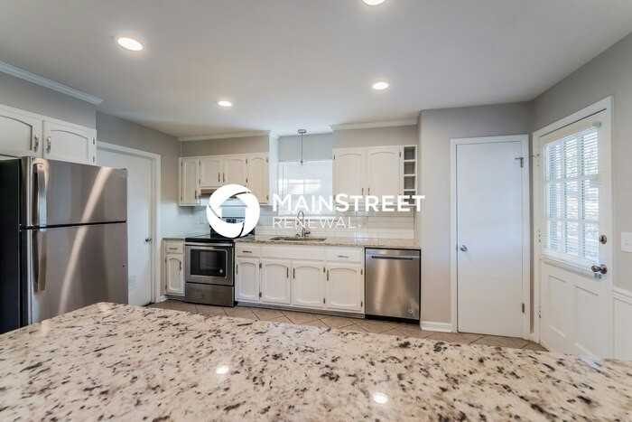 1405 Highland Dr - Photo 5 of 16