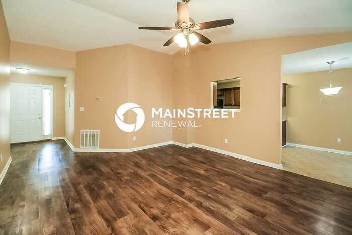 2070 Tudor Dr - Photo 5 of 16