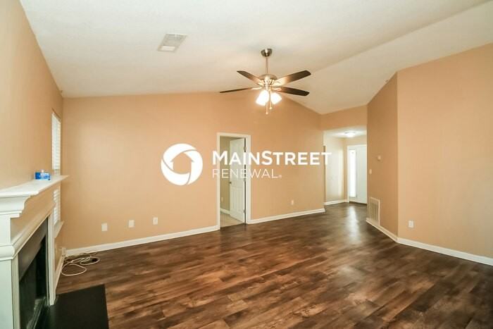 2070 Tudor Dr - Photo 6 of 16