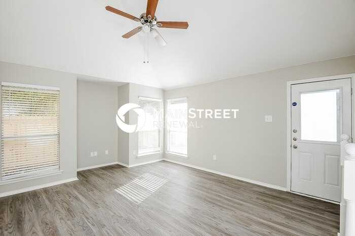 714 Mannington Dr - Photo 6 of 17