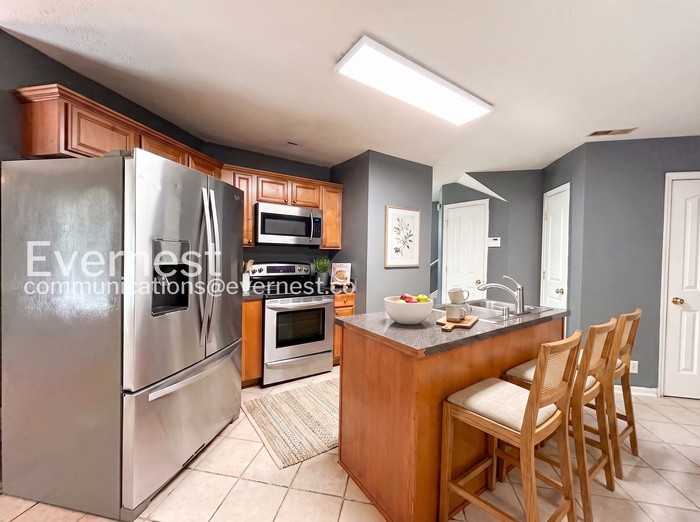 979 Tom Hailey Blvd - Photo 5 of 33