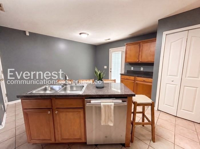 979 Tom Hailey Blvd - Photo 6 of 33