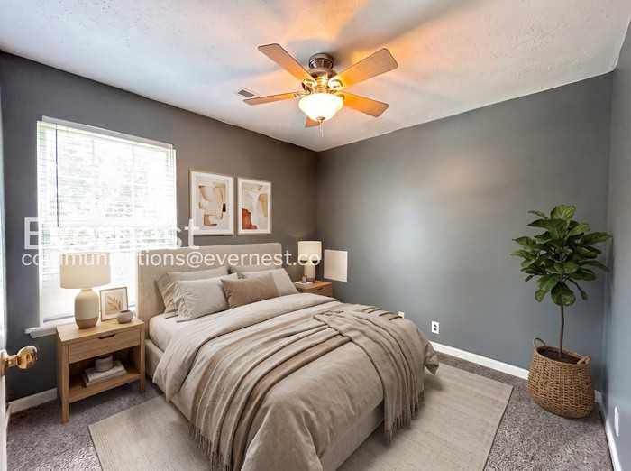 979 Tom Hailey Blvd - Photo 4 of 33