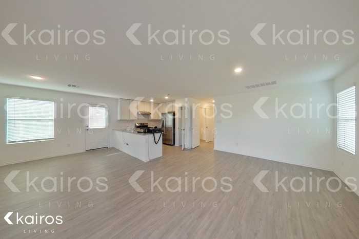 14303 Estuary Pl - Photo 2 of 20