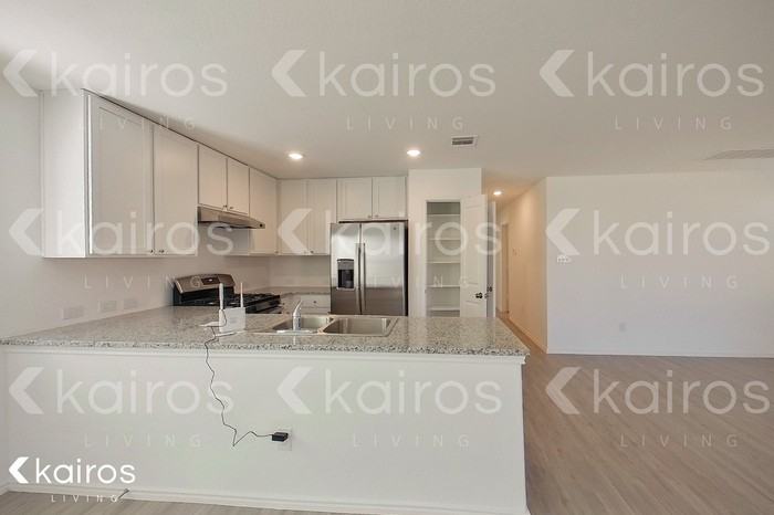14303 Estuary Pl - Photo 4 of 20