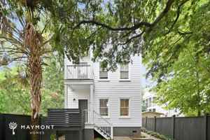 featured image of 5 E Hampstead Sq #B
