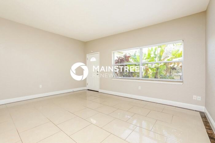 1123 Suncrest Dr - Photo 3 of 16
