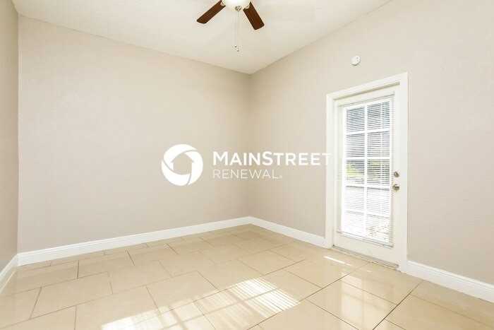 1123 Suncrest Dr - Photo 4 of 16