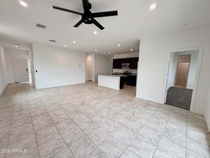 48479 N Duran Way - Photo 4 of 30