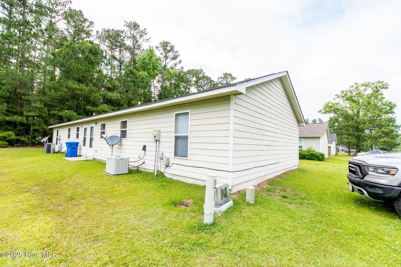 241A Lakewood Dr #A - Photo 4 of 17