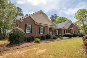 featured image of 1040 Saint Andrews Dr