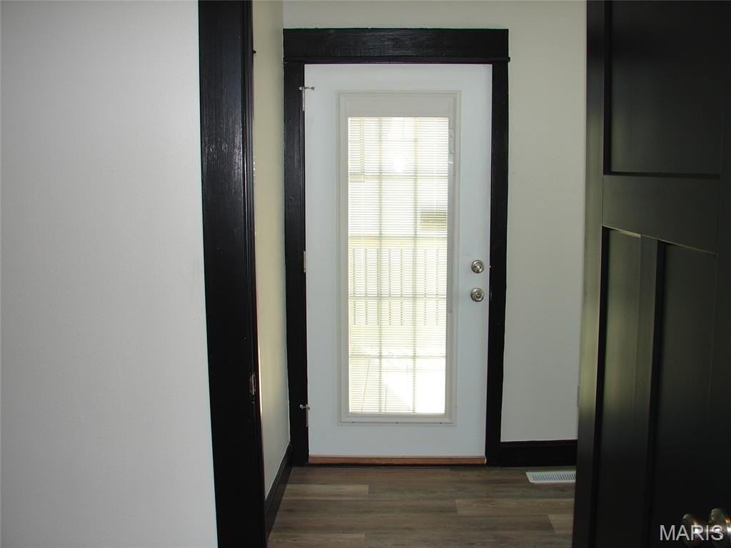 511 Saint Louis St - Photo 2 of 19