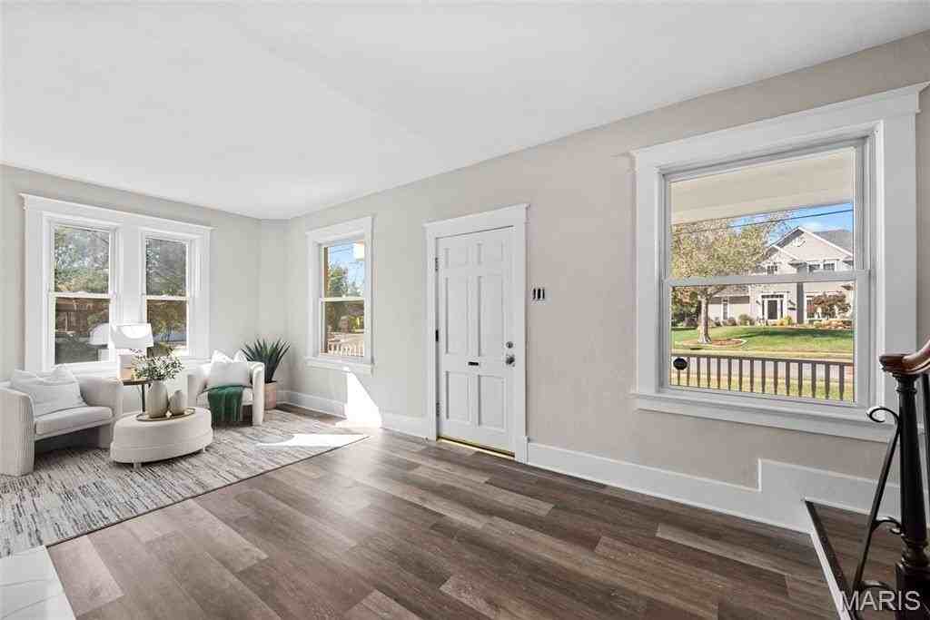 712 Angenette Ave - Photo 7 of 40